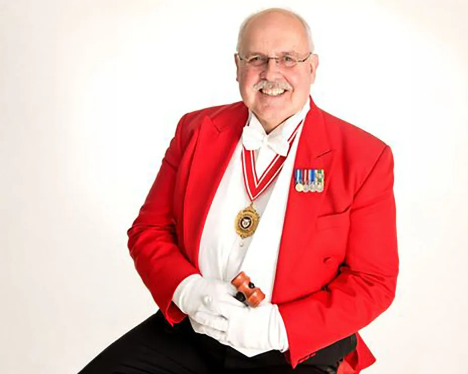 Glenn Mayes, Celebrant